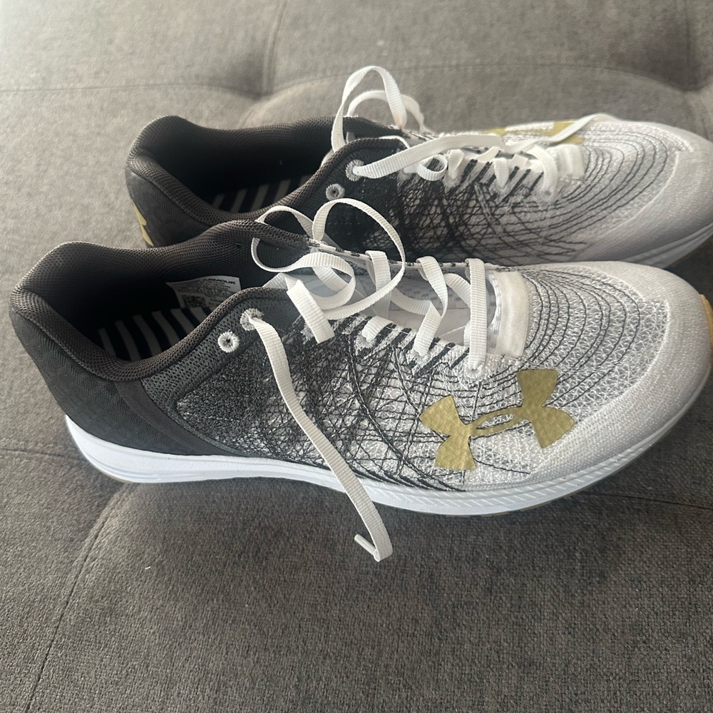 Under Armour Shoes- velociti racer running shoes 9.5m/11w